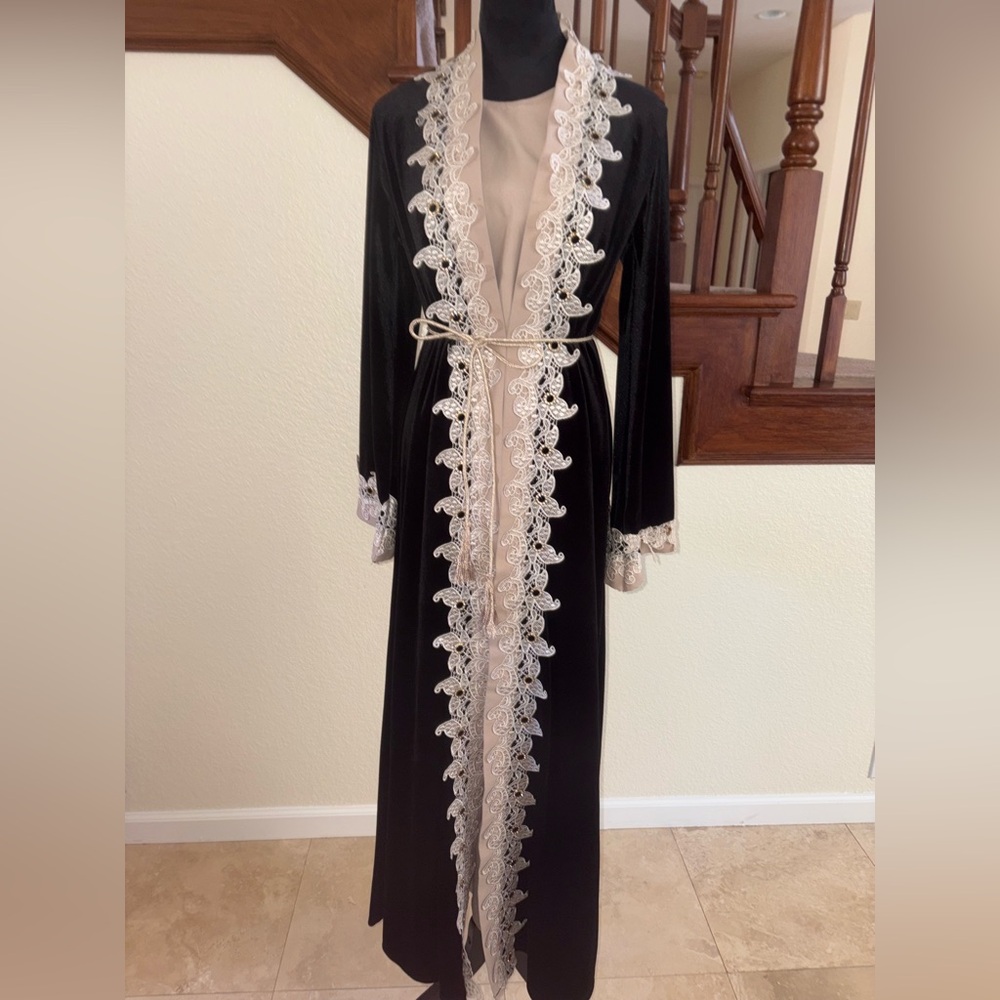 Elegant Black Lace Trim Kaftan Dress